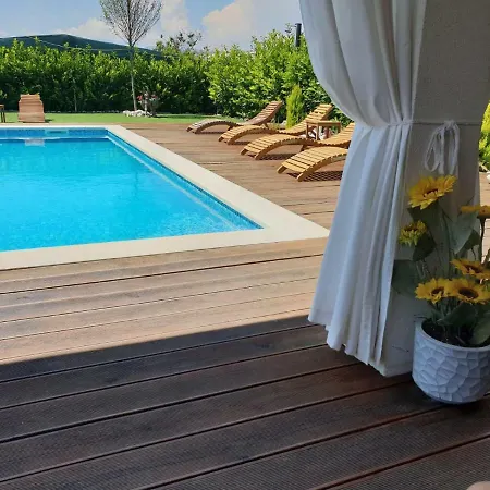 Villa Perlla