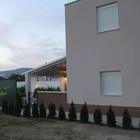 Villa Perlla