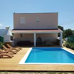 Villa Perlla